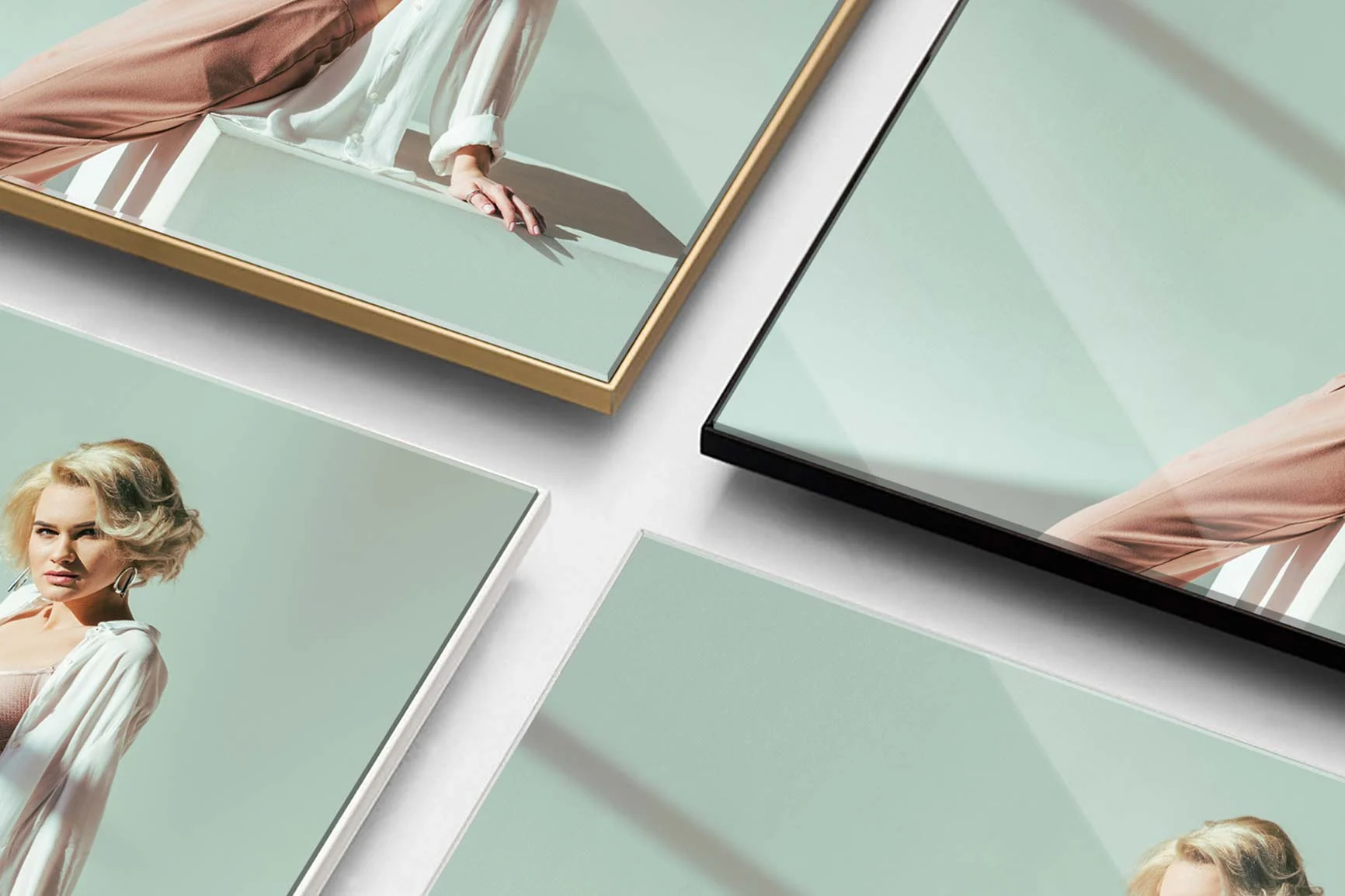 Vier Bilder mit Slimline-Rahmen in Gold und Schwarz, zeigen eine sitzende Person in weißem Oberteil vor grünem Hintergrund.