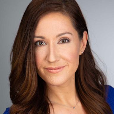 Headshot of Kelly Vrooman