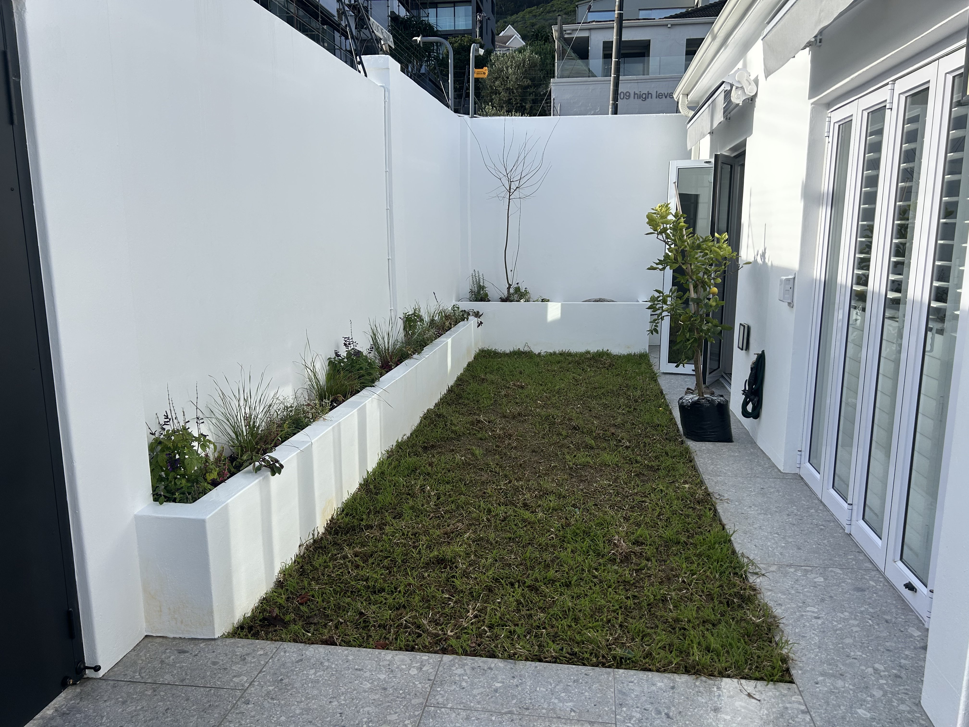 Sea Point - Mount Nelson road