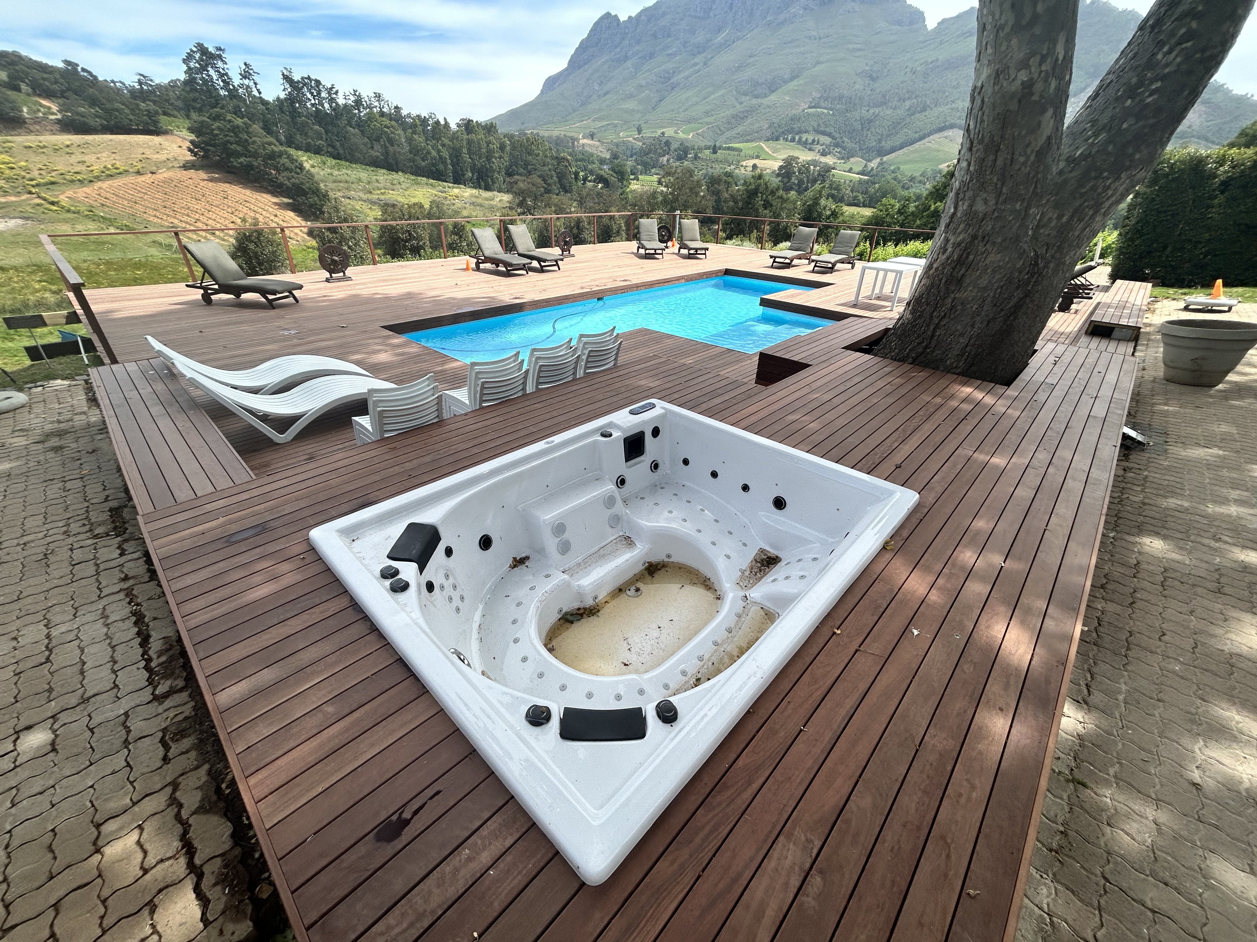 Stellenbosch - Pool and deck
