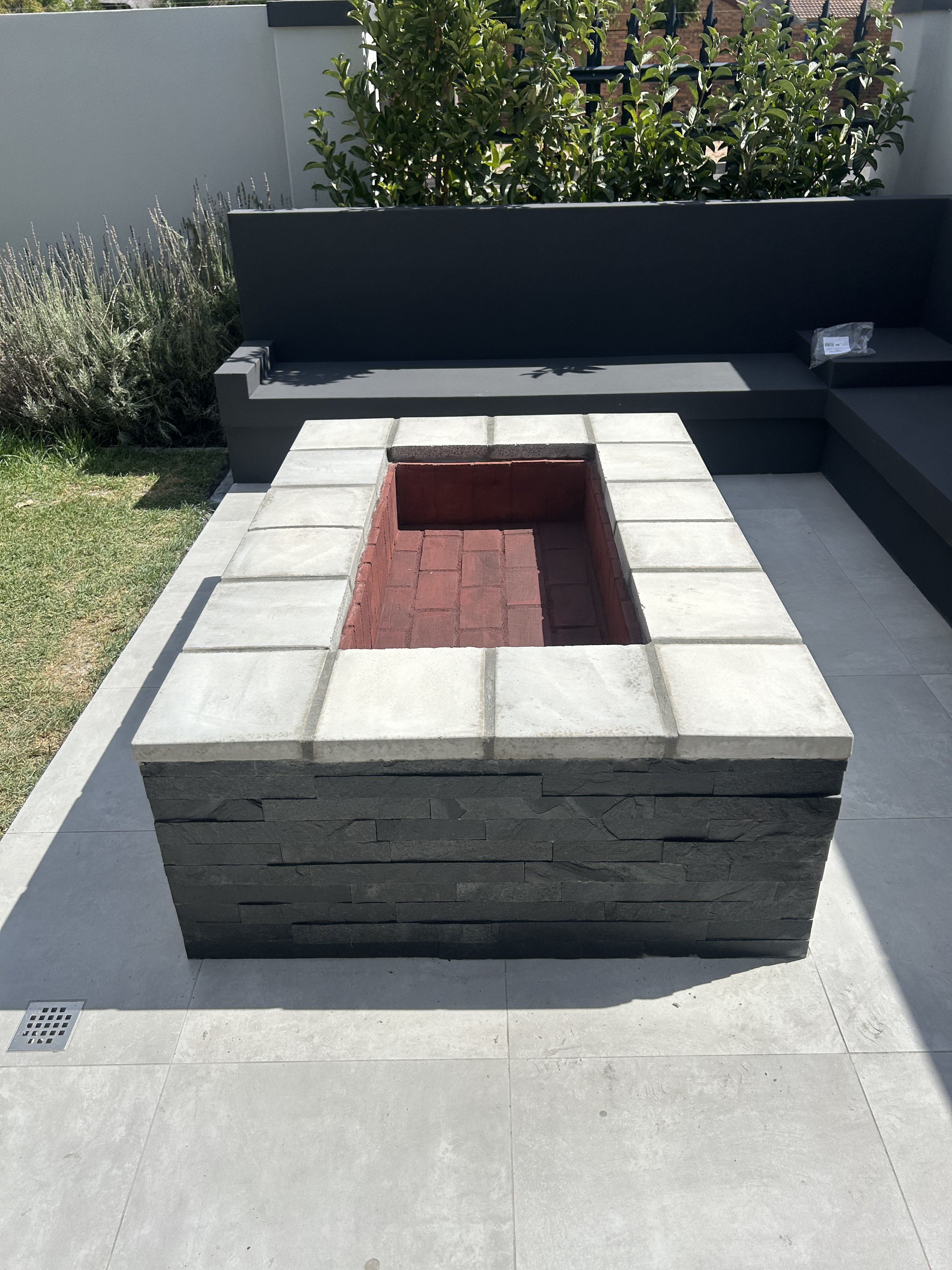 Durbanville - Outdoor entertainment area