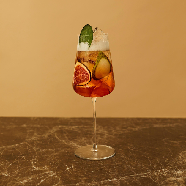 Winter Cup made with Seedlip Grove 42