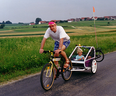 Andreas-Gehlen-suchte-Anfang-der-90er-Jahre-eine-Moeglichkeit-seine-Tochter-Hanna-sicher-mit-dem-Fahrrad-zu-transportieren