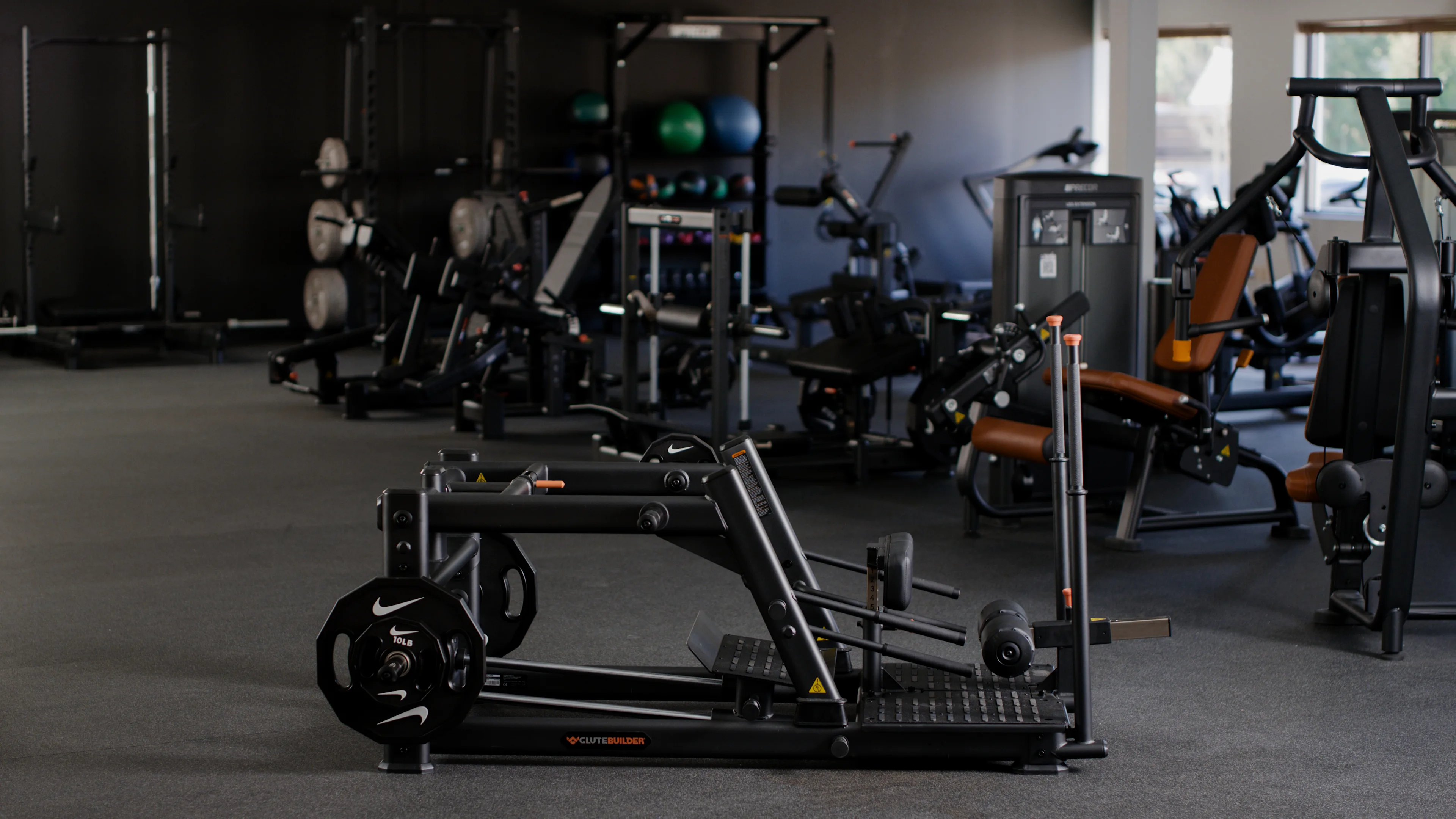Glutebuilder Glute Lunge Lifestyle - No Exerciser