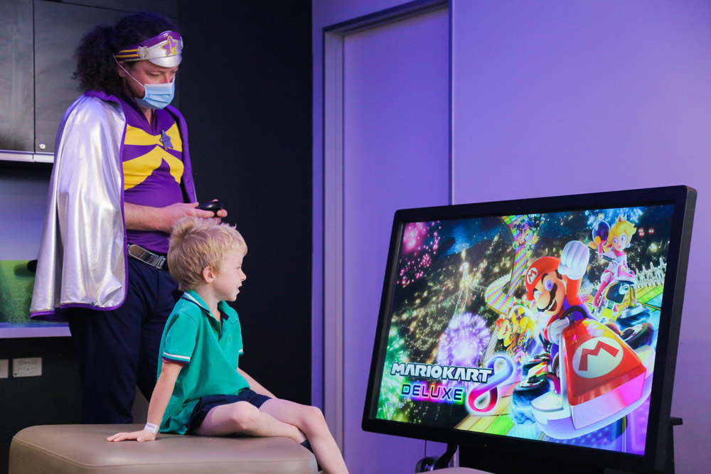 Bill and Captain Starlight play Mario Kart