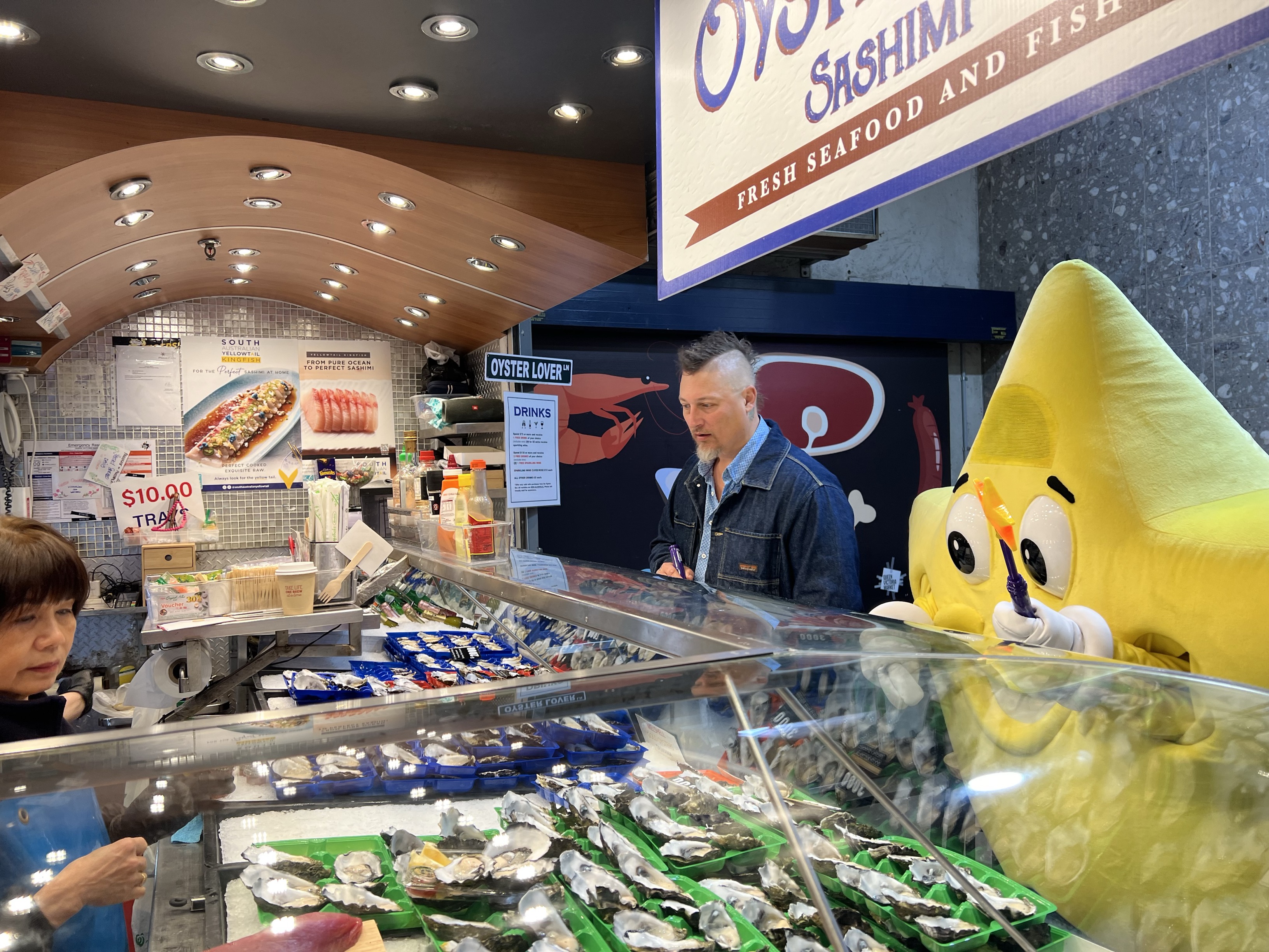 Benjamin and Starry buying food