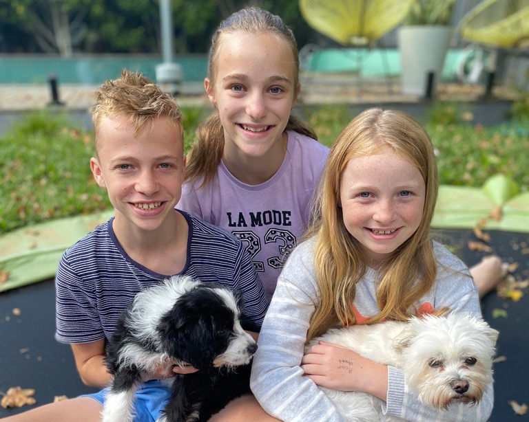 Willow and siblings