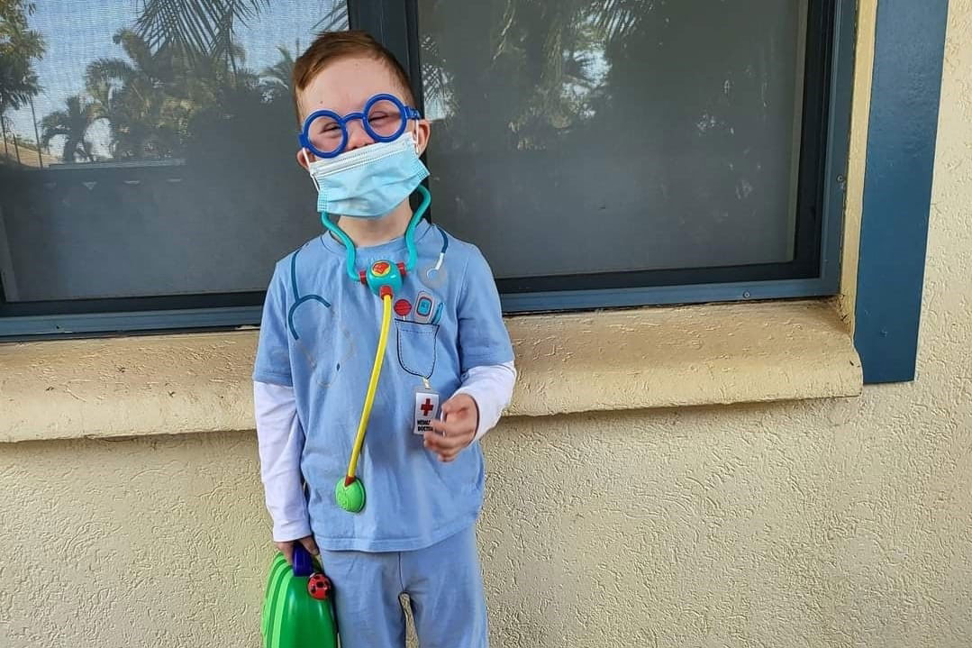Oliver doctor dress up