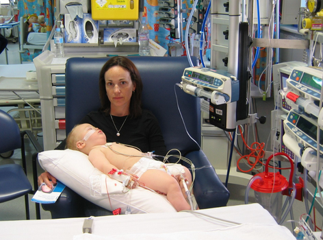 Robbie surgery w mum 472 x 350