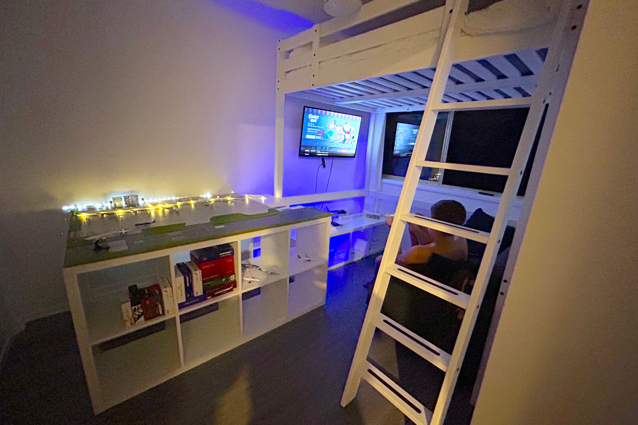 Dylan room pic