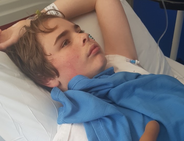 2006-Kai sick in hospital