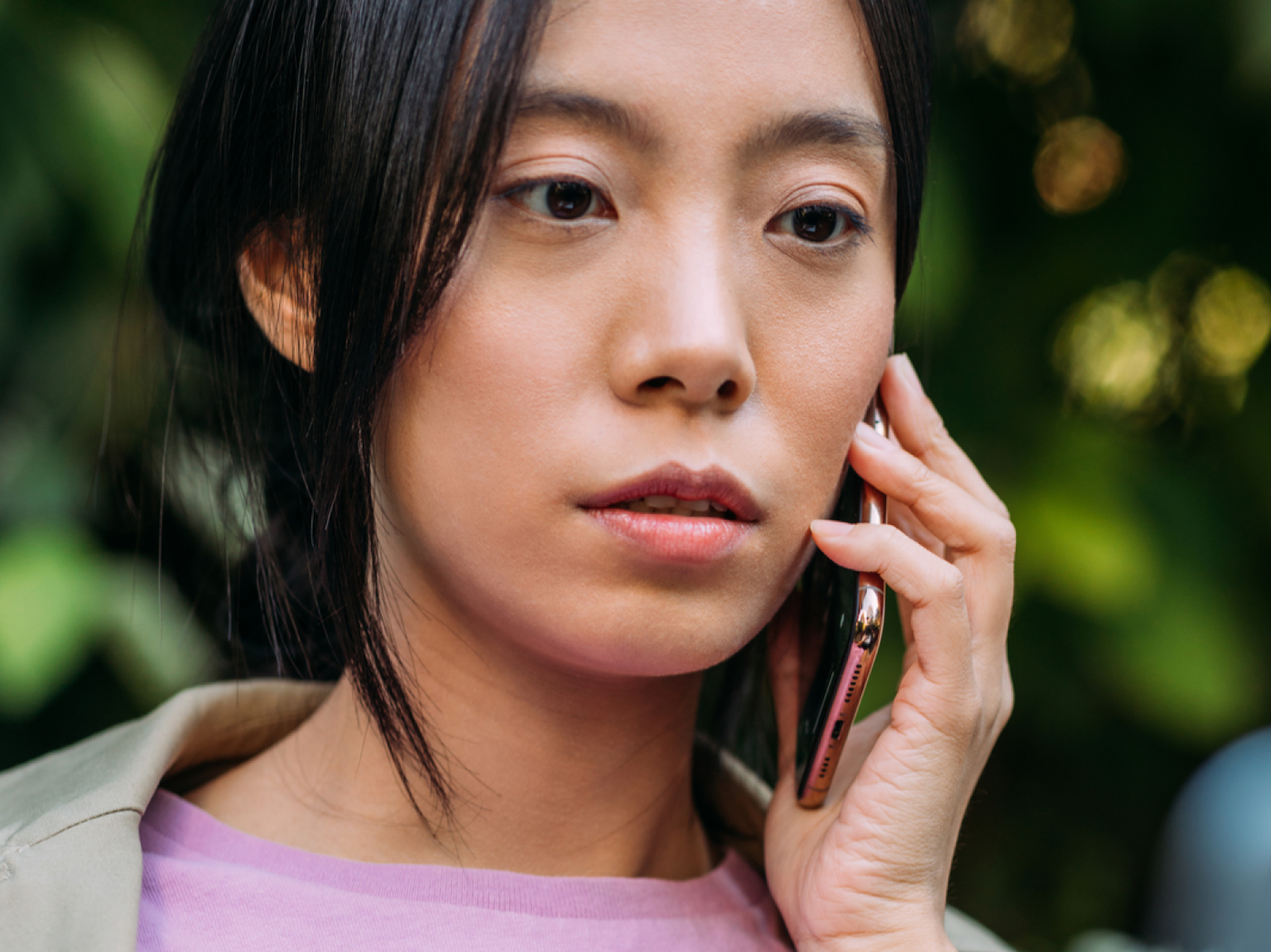 Image of a renter on the phone asking a renters insurance provider what's covered by renters insurance