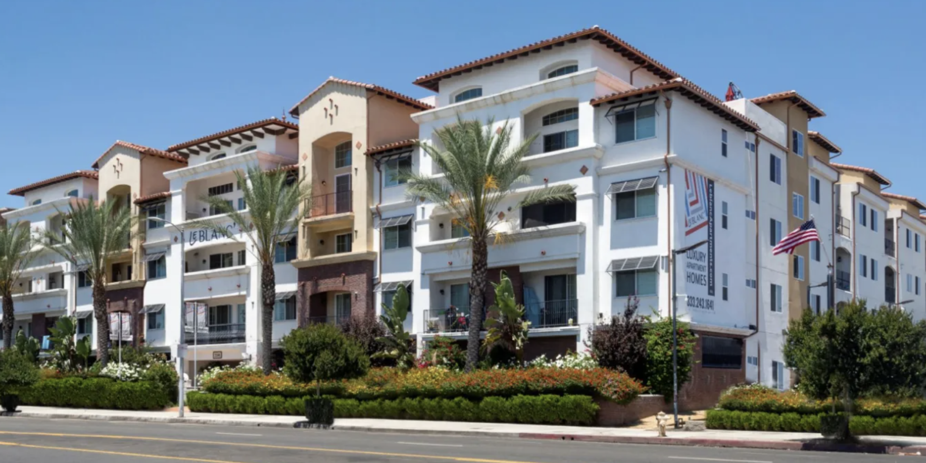 An image of LeBlanc Apartments in Los Angeles. This apartment accepts Rhino 