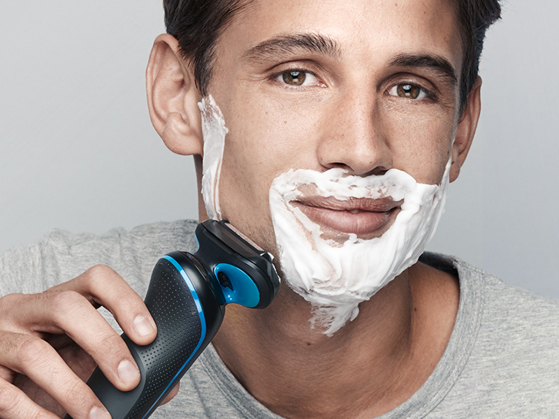 ブラウンシェーバーが肌にやさしい4つの理由 | 電気シェーバー（髭剃り