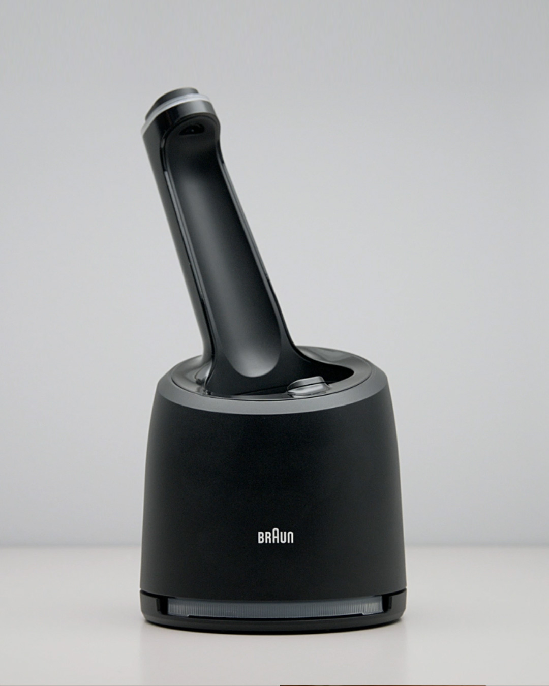 電動シェーバーの正しい使い方 | Braun JP