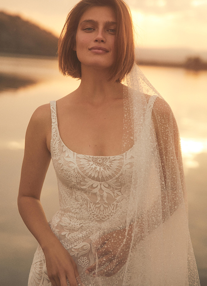 [Anthropologie] スカーフ オーガンザ マキシドレス by BHLDN BHLDN Kendall High-Neck Scarf Floral Organza Maxi Dress