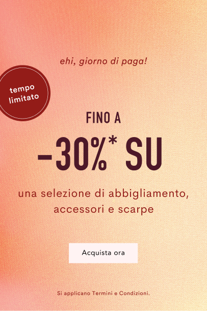 Limited time payday sale banner showing up to 30% off selected clothing, accessories and shoes with shop now button on coral gradient background