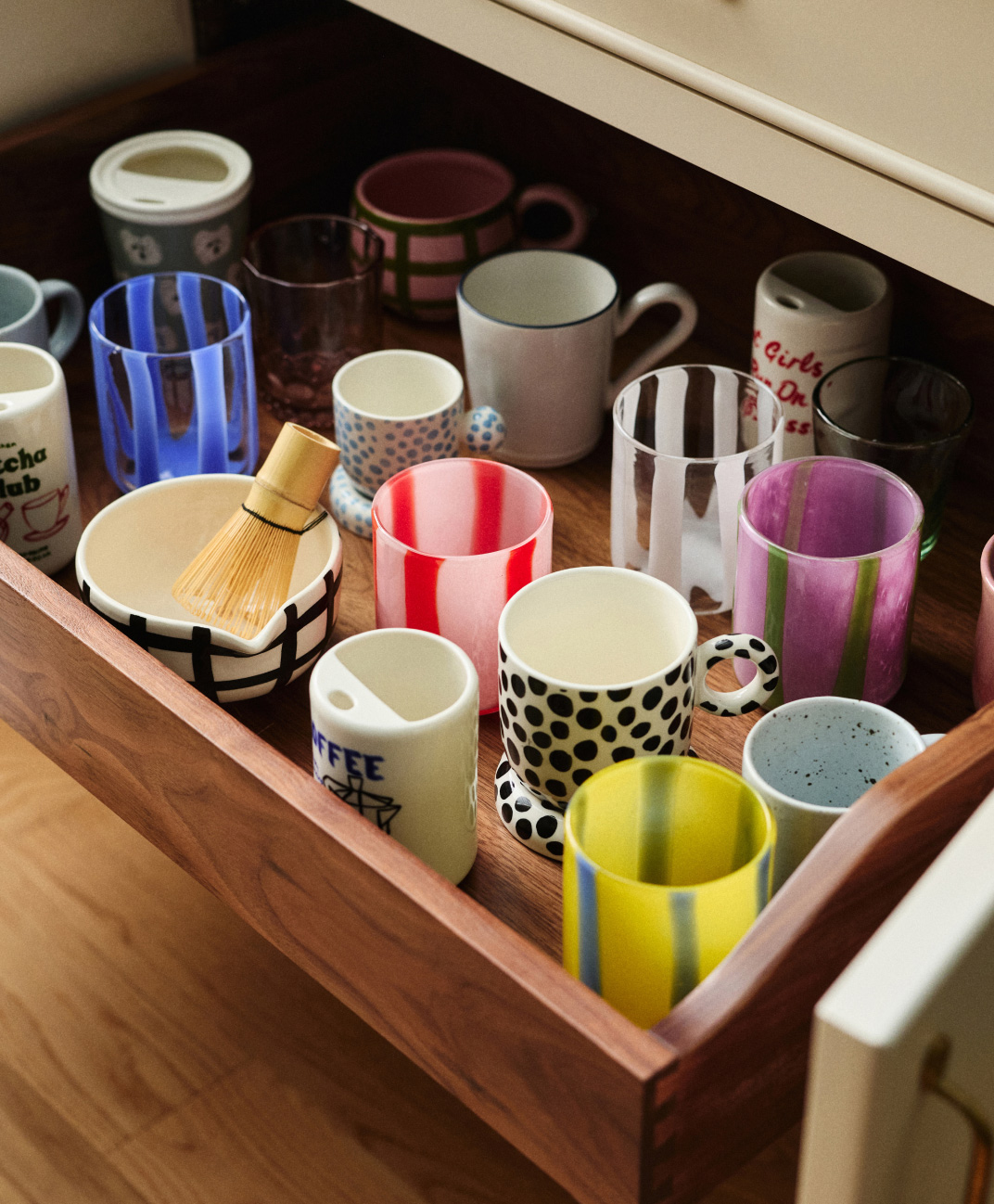 Dinnerware, Kitchen Accessories & Collections