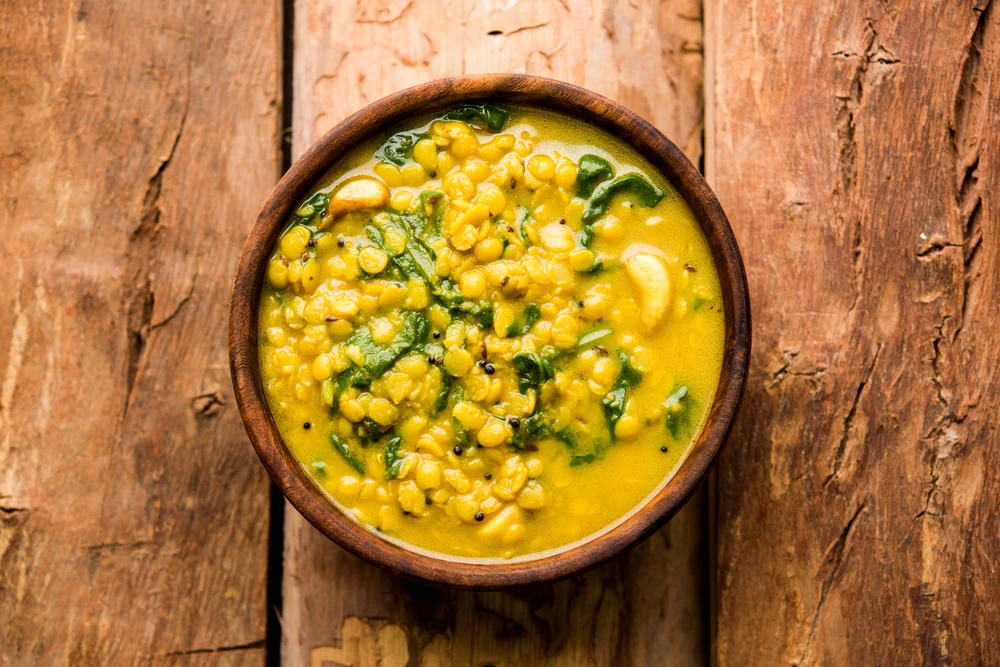 Sirukeerai paruppu kootu (Greens with toor dal)