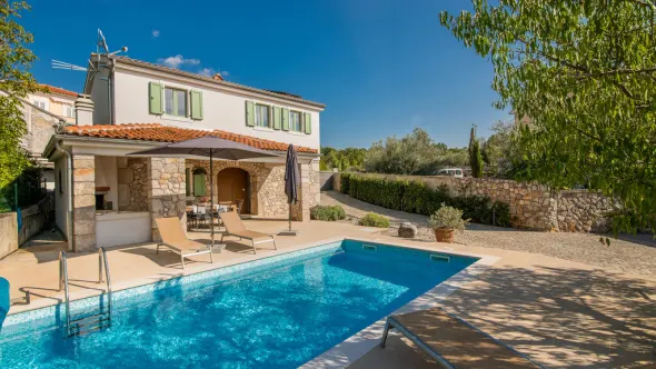 Familienfreundliches Ferienhaus mit Pool auf der kroatischen Insel Krk.