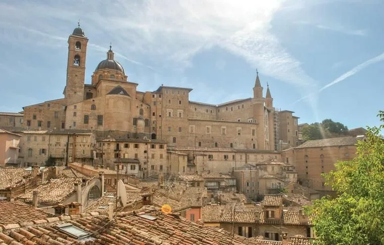 Domy i apartamenty w Urbino