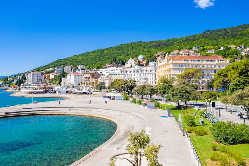 Der Strand Slatina in der Stadt Opatija.