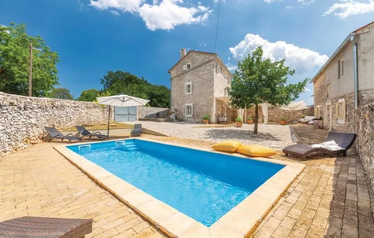 Velg feriehus med svømmebasseng til din neste ferie i Kroatia