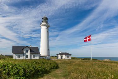 Lej sommerhus i Hirtshals og besøg Hirtshals Fyr 