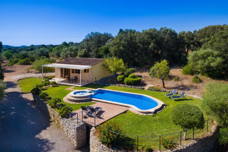 Finca mit Pool auf großem Grundstück auf Mallorca.