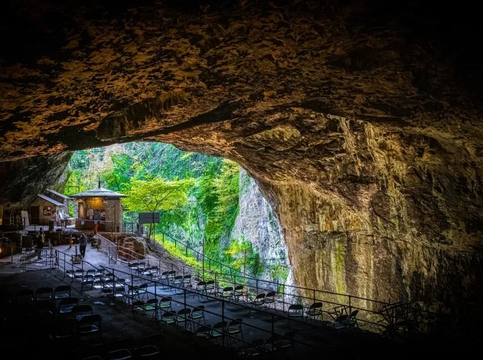 View of the Peak Cavern, also known as the Devil's Arse, in Castleton