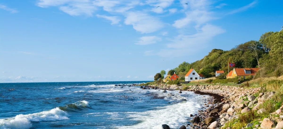 Ferienhäuser an der Küste von Dänemark.