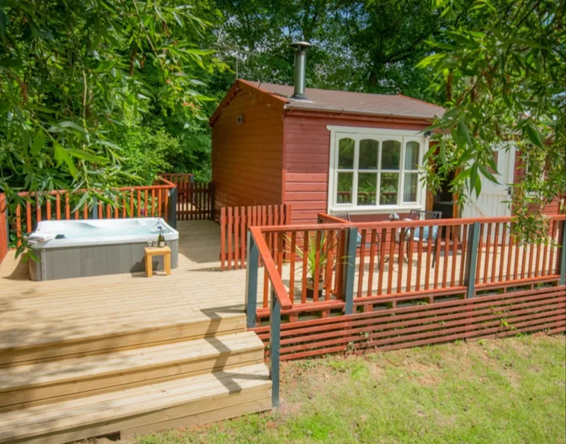 Lodges with hot tubs in Devon