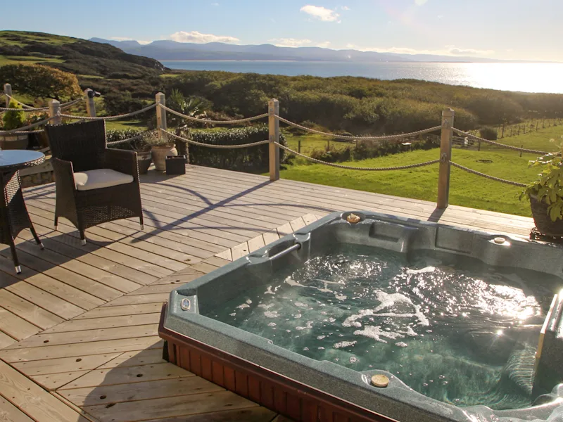 Unique Cottages with Hot Tub