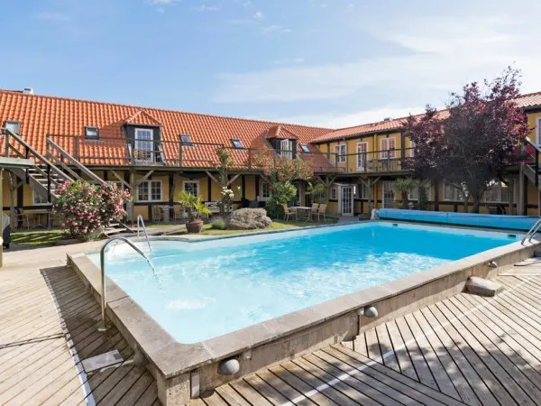 Et sommerhus med pool på Bornholm.