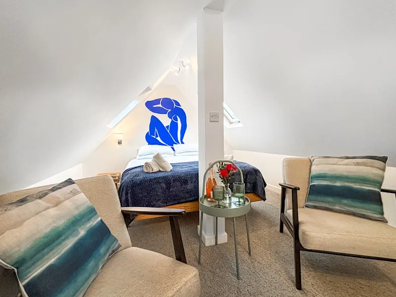 Barn Escapes - The Little House, Stapleton