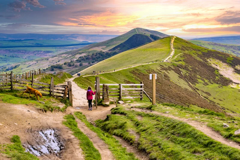 Mam Tor dog walk, Peak District, Derbyshire, England, UK