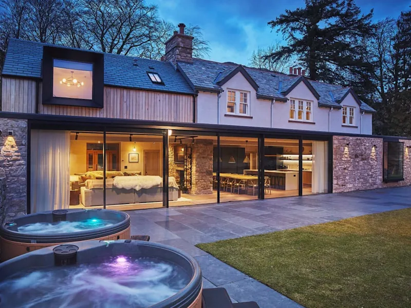 Large holiday cottages for New Year's Eve