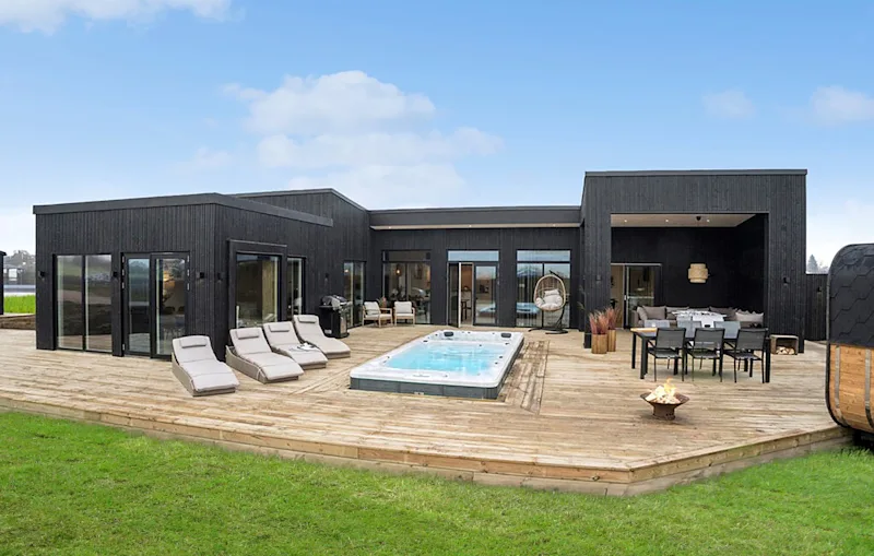 Sommerhus i uge 42 med pool