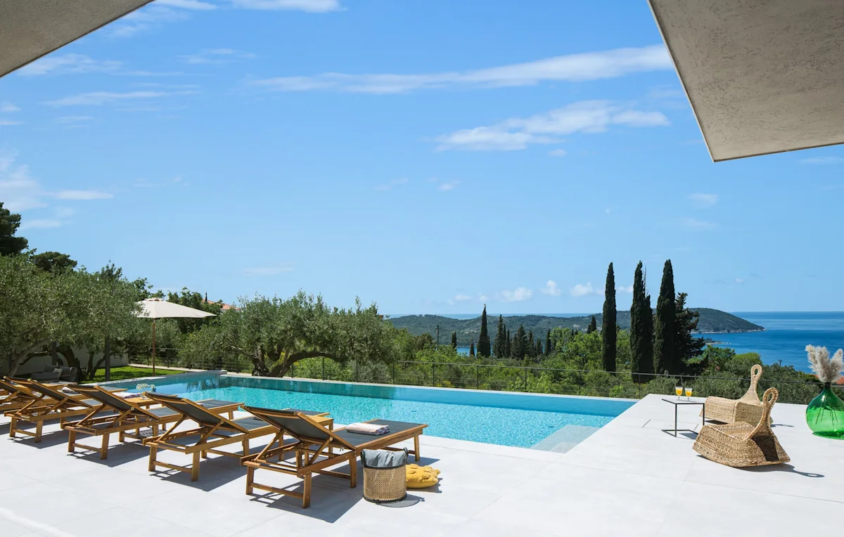 Luxuriöses Ferienhaus mit Terrasse mit Meerblick in Kroatien