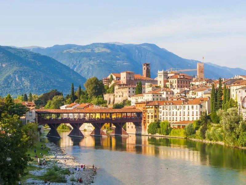 Oplev det smukke bjergelandskab og naturen i Friuli fra jeres Feriehus i Italien