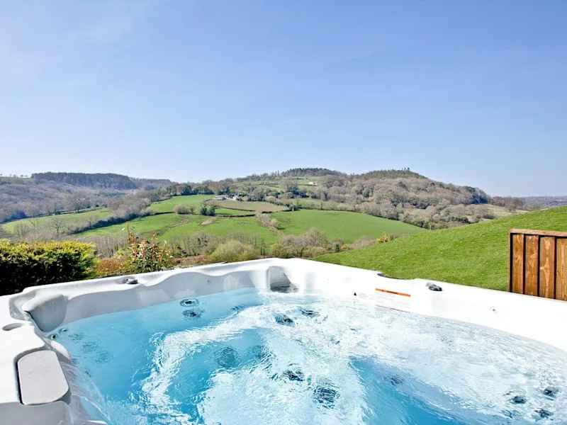 Luxury Hot Tub Cottages in Devon