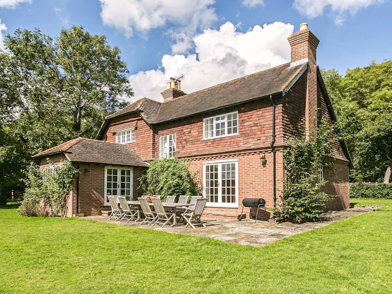 Holiday cottages for 12