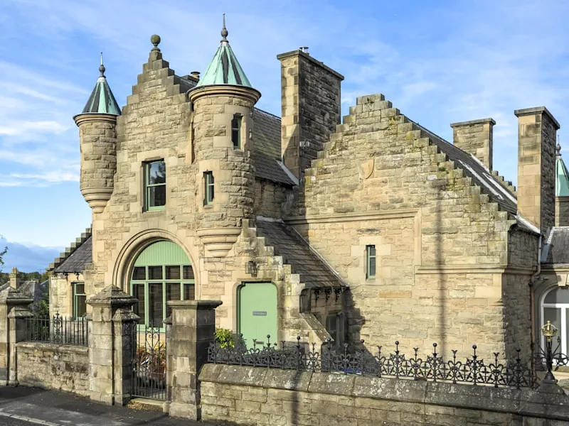 The Five Turrets, Selkirk