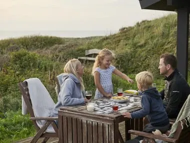 Spillekvelder med familien hører påsken til