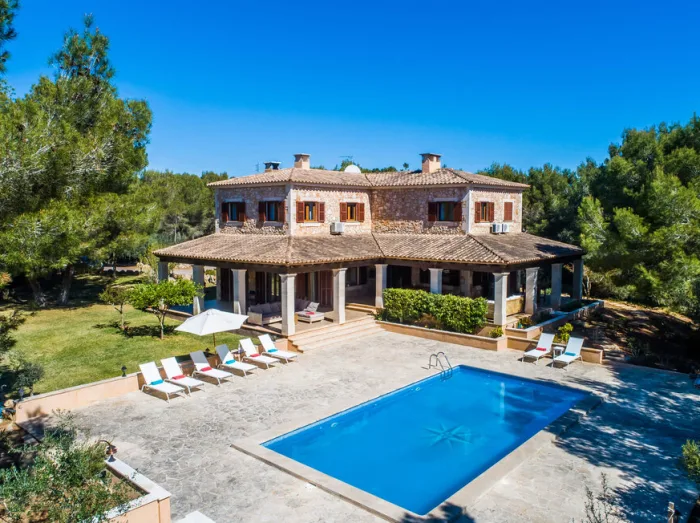 Folge 1: Mallorca mit… den Schwiegereltern 