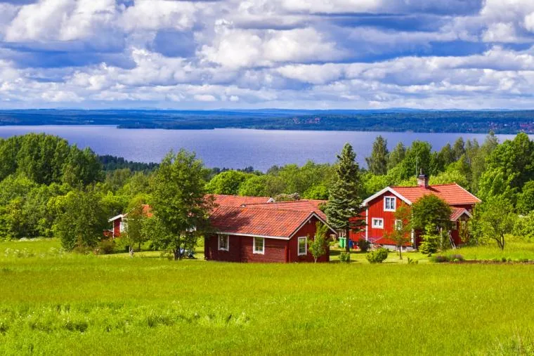 Lei en hytte i Sverige
