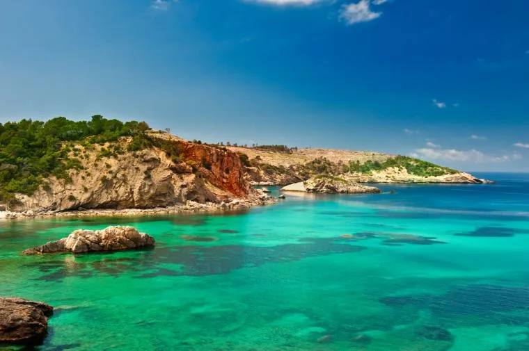 Nyt strandlivet på Ibiza