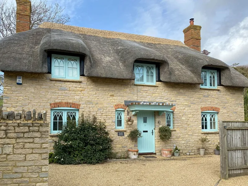 Holiday cottages for 8