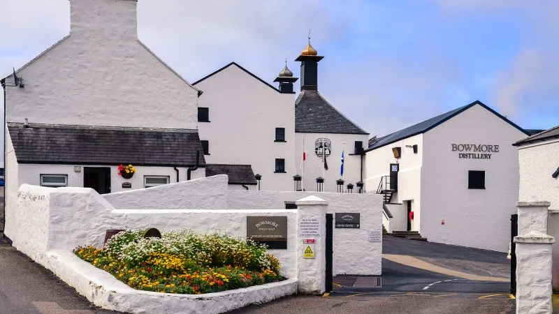 Entrance to Bowmore distillery