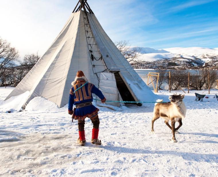 Kom tett på kulturen med en hytte i Finnmark